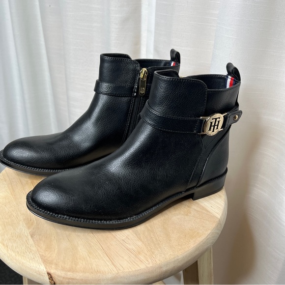 *New* Tommy Hilfiger black ankle boots (not in box) - Picture 1 of 9